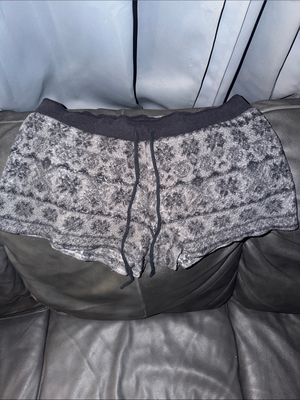 Cozy Gray Patterned Lounge Shorts women’s XL